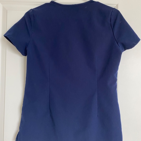 FIGS Women's Caterina One-Pocket Scrub Top XXS Regular Navy - Picture 7 of 7